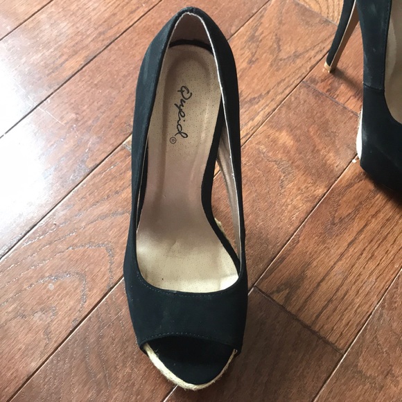 Heels - Picture 2 of 4